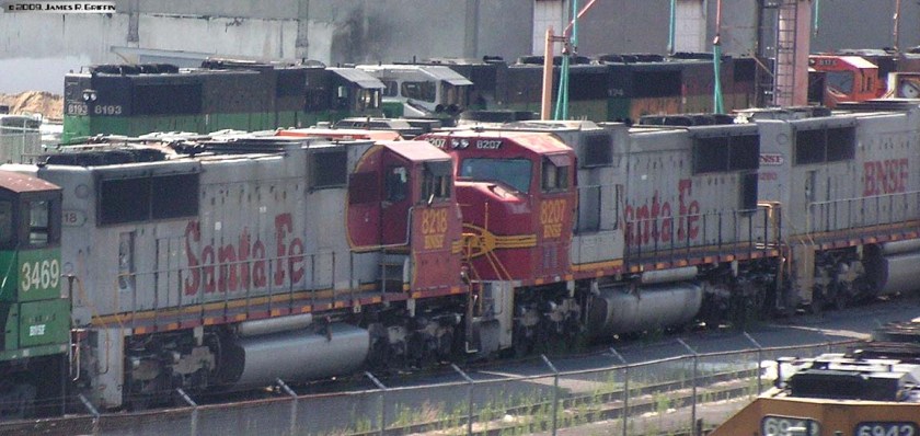 BNSF8218 and 8207 ATSF218 ATSF207