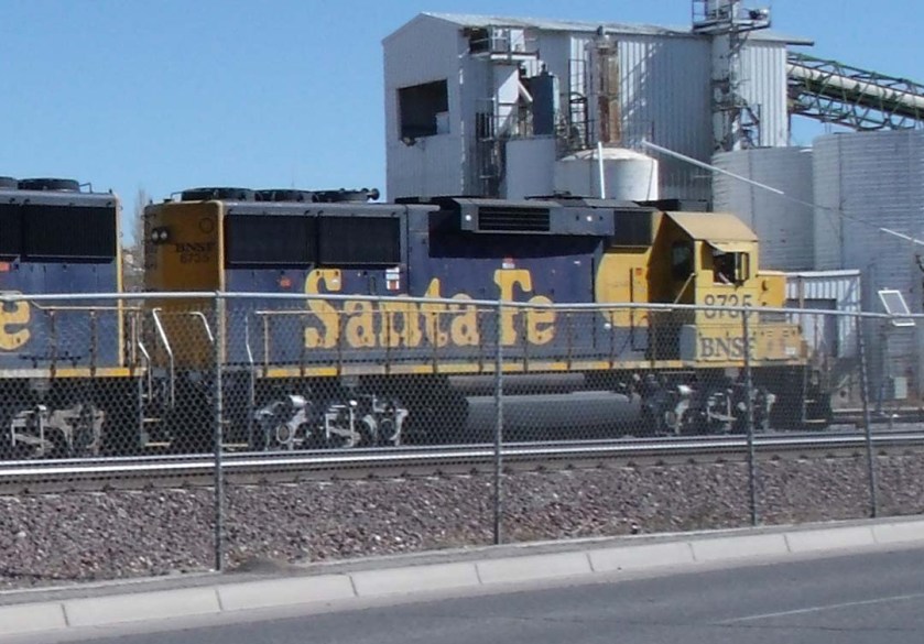 BNSF 8735