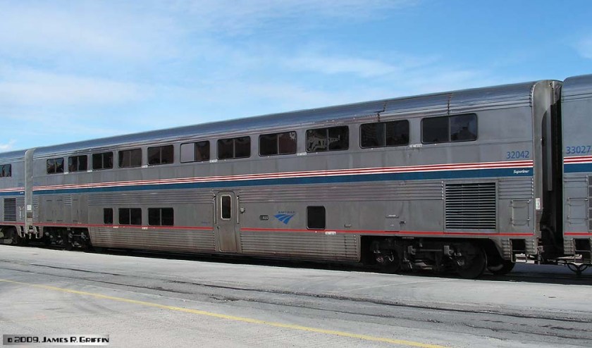 32042