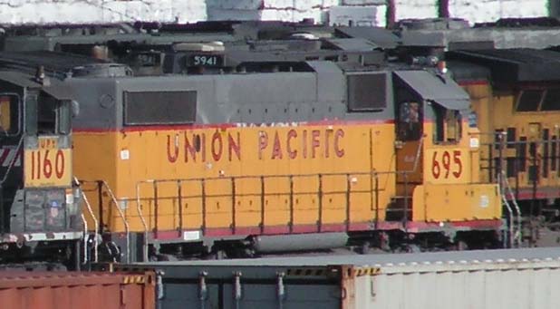 UP695