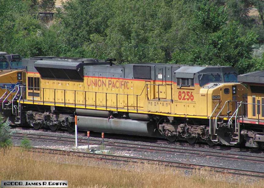 UP8256