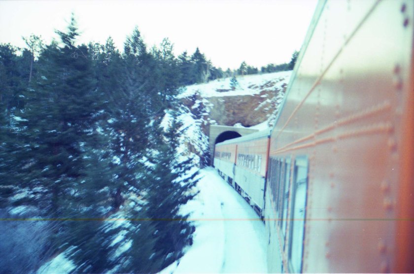 SkiTrain-Tunnel22-2000-01
