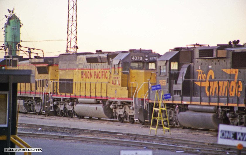 UP4370-2000-12